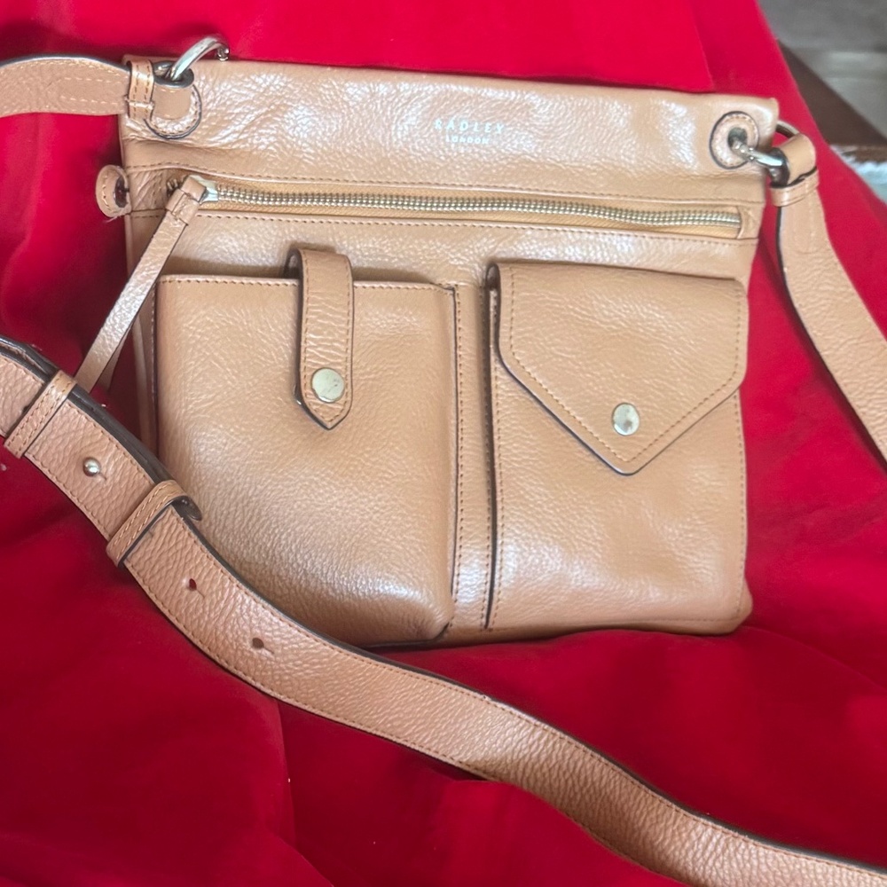 Radley London Crossbody Purse Shoulder Strap Tan Pebbled Leather 9"tall x 10"